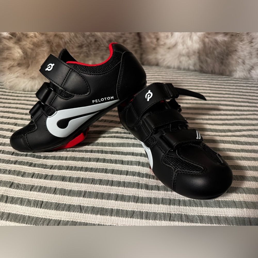 Peloton Cycling Shoes - size 38 Black with Red - delta compatible cleats